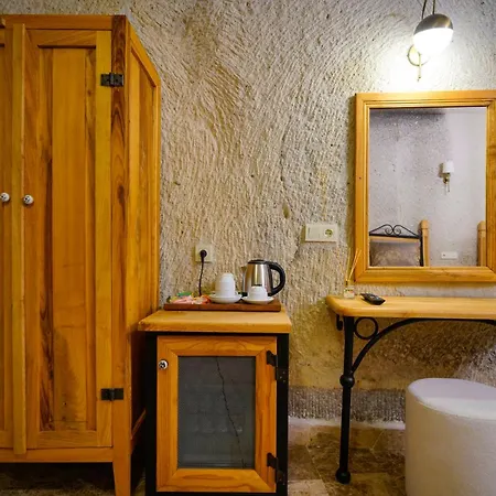 Otel Cave Saksagan