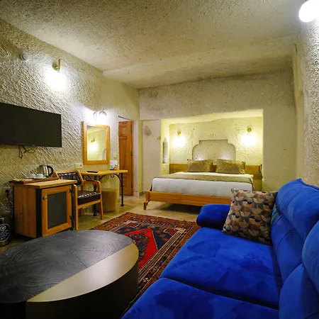 מלון Cave Saksagan גורמה