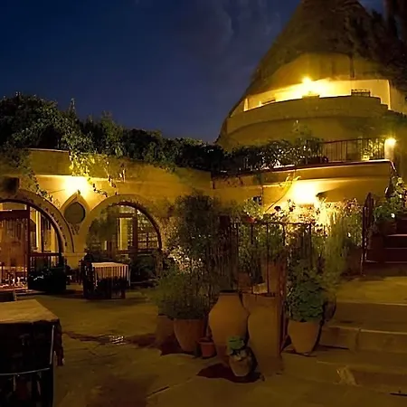 Hotel Cave Saksagan