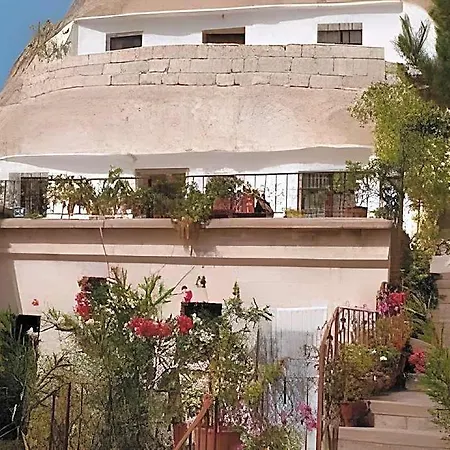 Hotel Cave Saksagan 5*