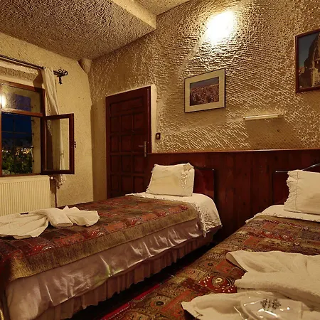 Otel Cave Saksagan